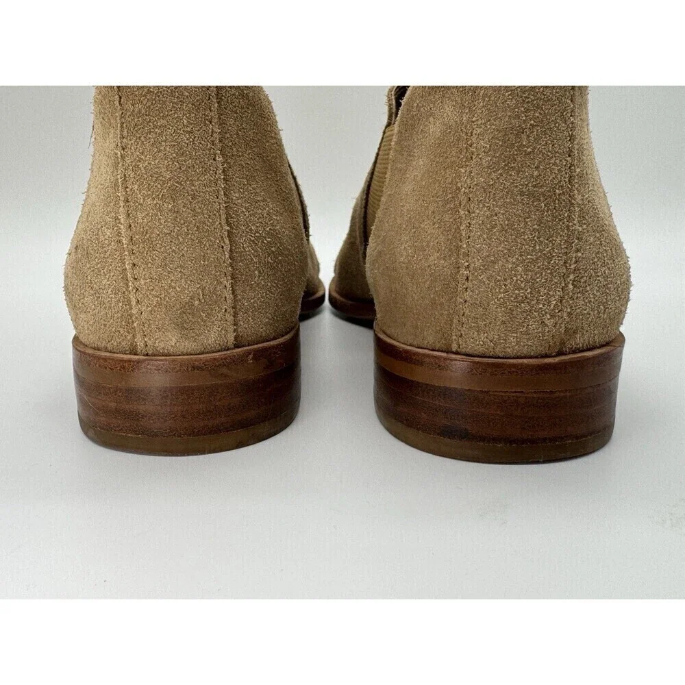 GH Bass Women's Brooke Boot Size 7 Chelsea Pull On Gray Taupe Suede Low Heel